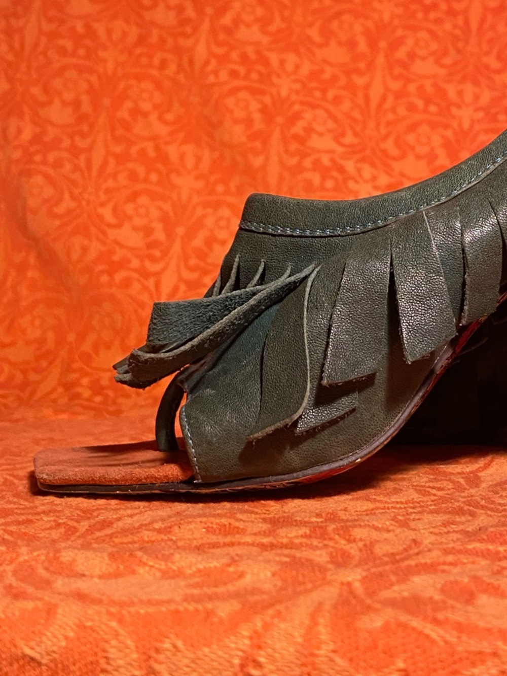 VTG Irregular Choice green leather sandals,thong toe,fringe trim,unique heels,7 - Picture 3 of 16